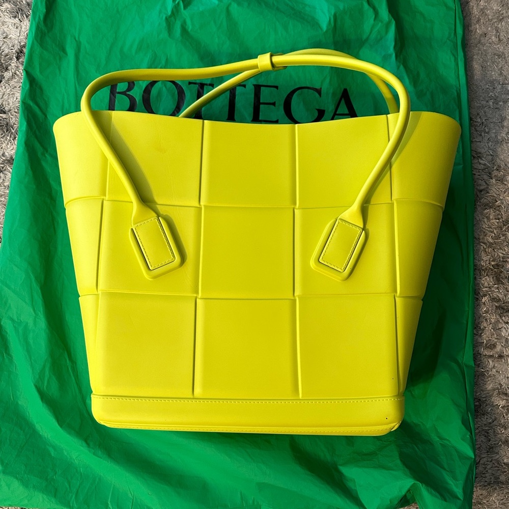 Bottega Veneta green Large Arco tote
